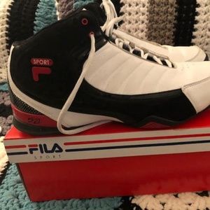Fila Sport BB65 Men's Sneaker Black, Red and White